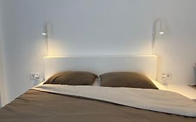 Eleni'S Studios